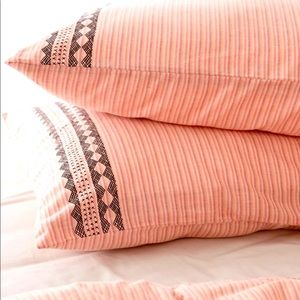 Olga Border Yarn Dyed Sham Set